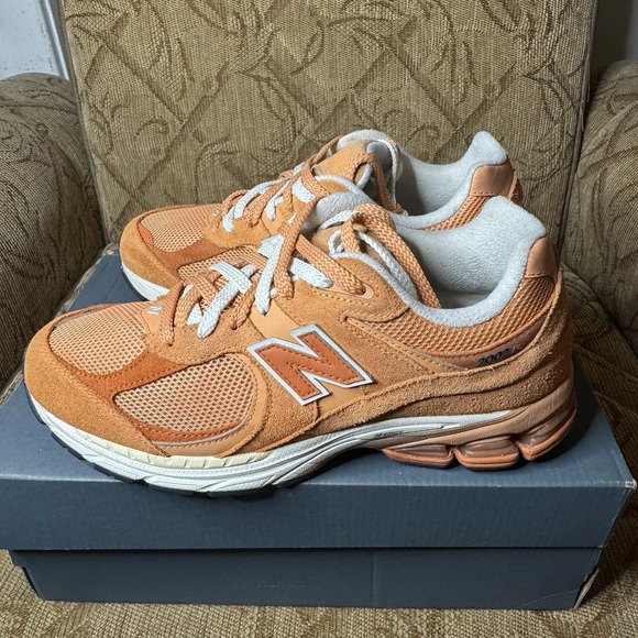 Size 10.5 - New Balance 2002R Copper Infield Clay W/Box *Smoke Odor - Picture 1 of 9